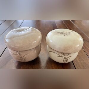 Porcelain tea cups with strainer - Set of 2